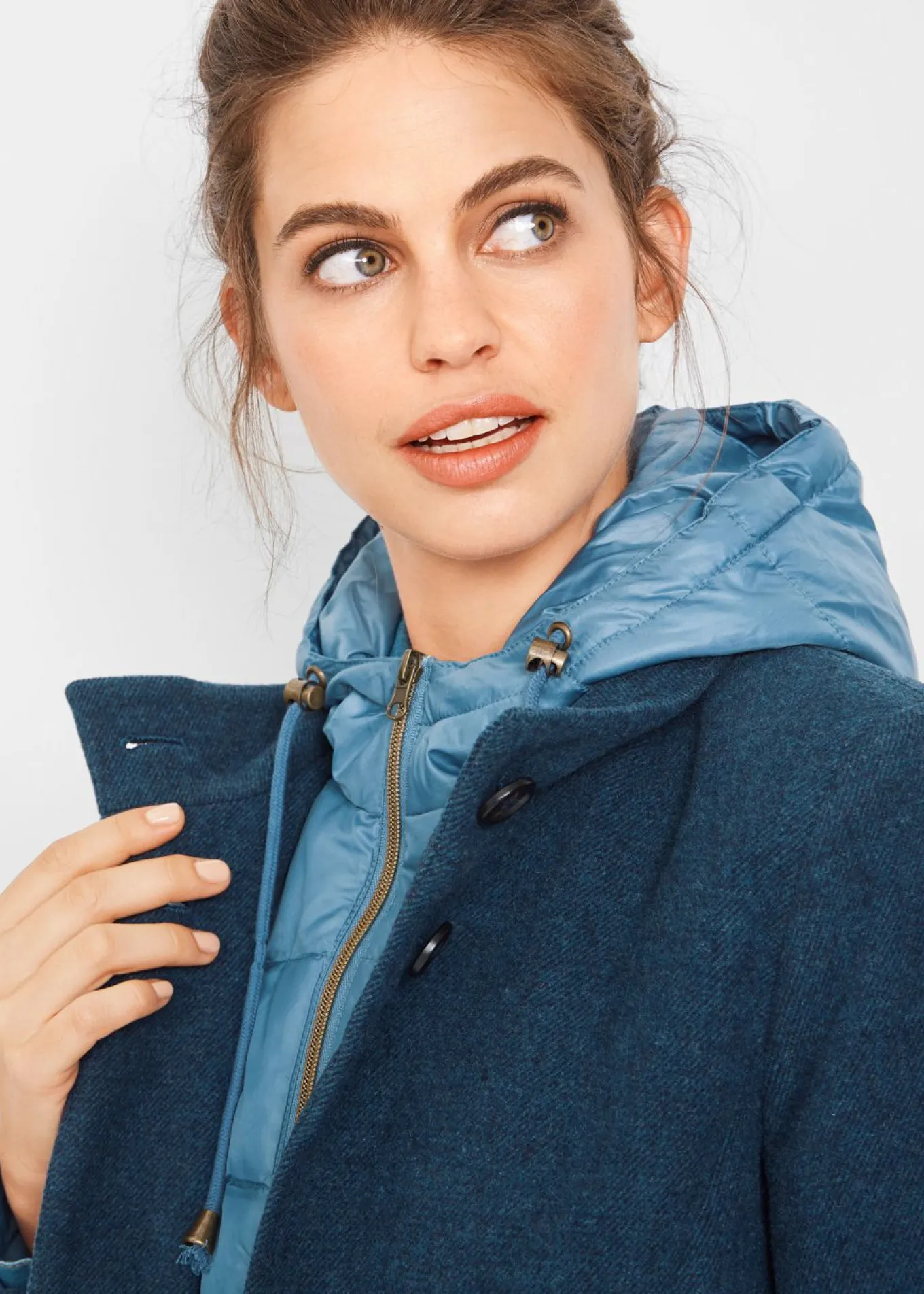 Abrigo corto de invierno con aspecto de lana y diseño 2 en 1