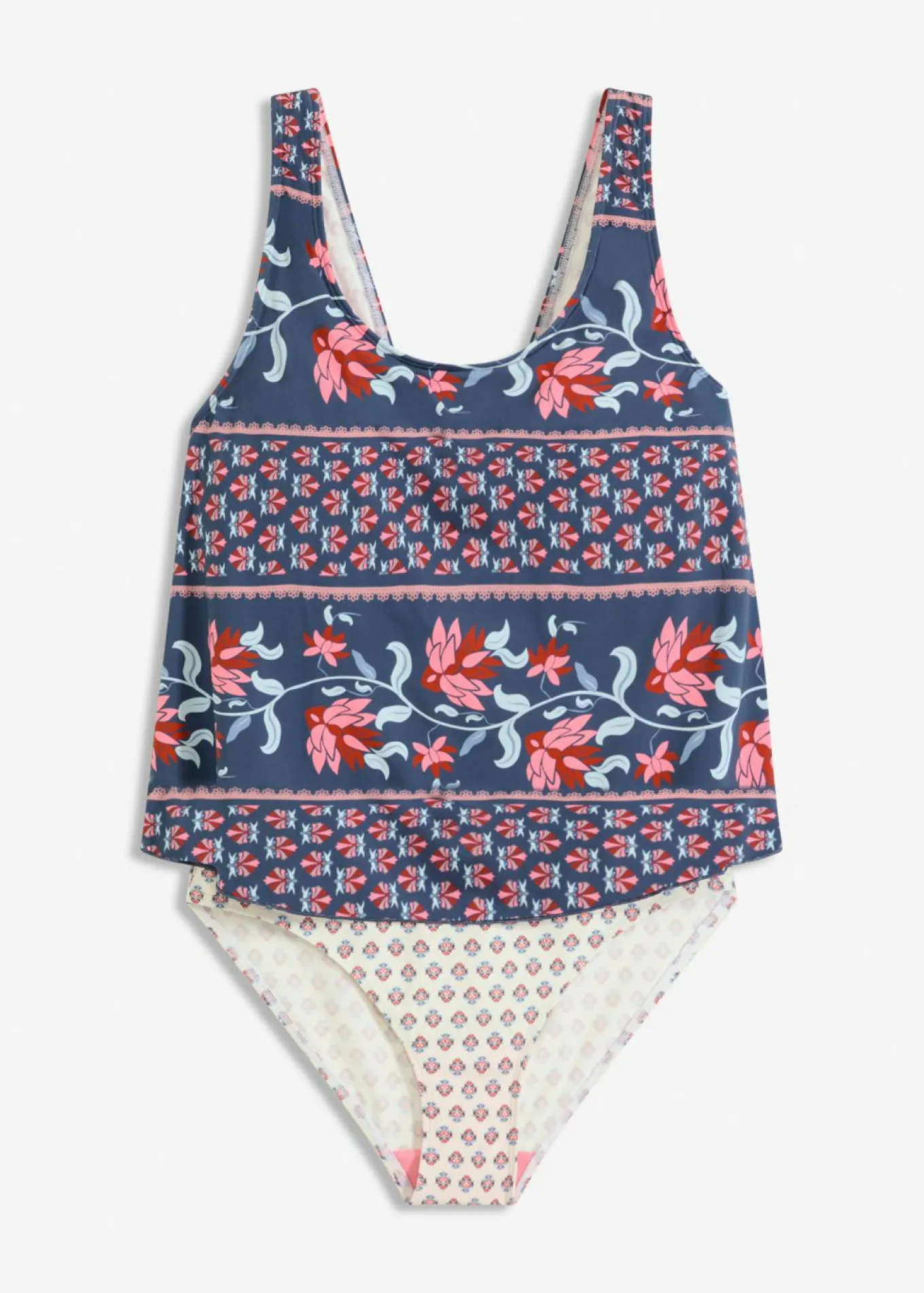 Bañador con aspecto de tankini