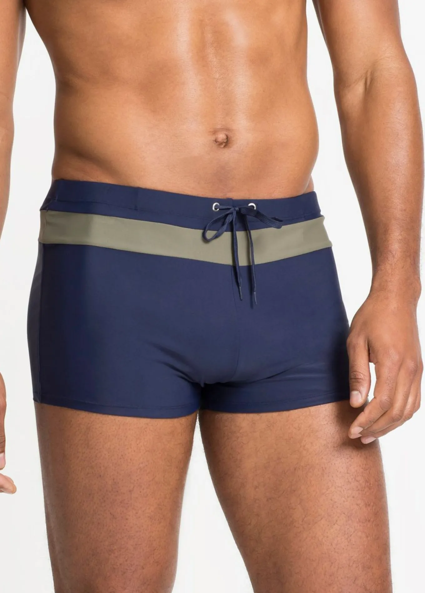 Bañador con cordón