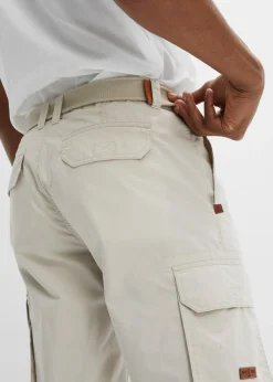 Bermuda cargo con cintura y cinturón cómodos, regular fit