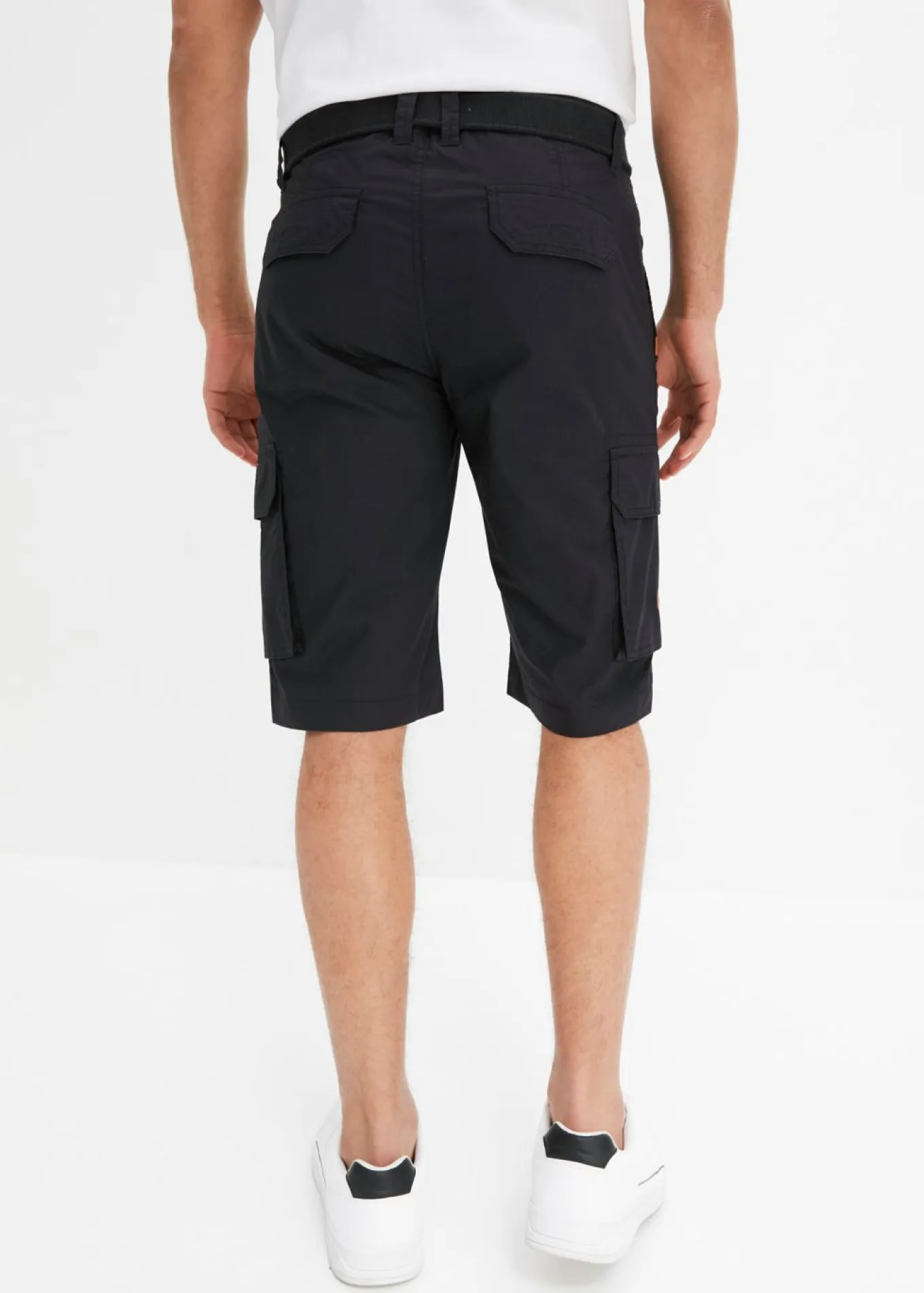 Bermuda cargo con cintura y cinturón cómodos, regular fit