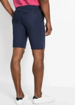 Bermuda tipo chino de corte regular
