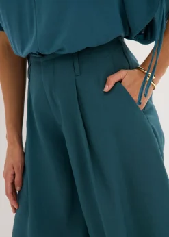 Bermudas anchas con pinzas