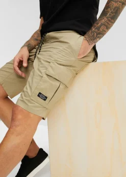 Bermudas cargo, con cintura elástica, corte regular