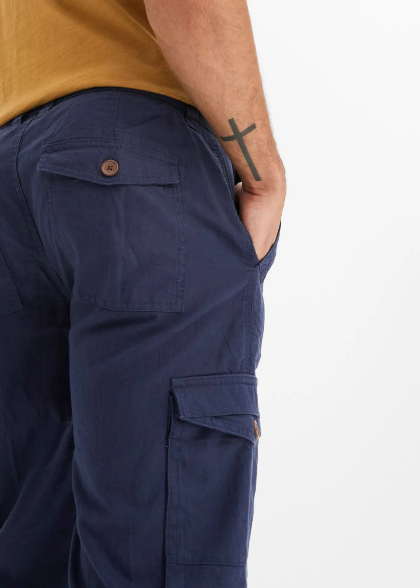 Bermudas cargo largas, regular fit, de mezcla de lino ligera