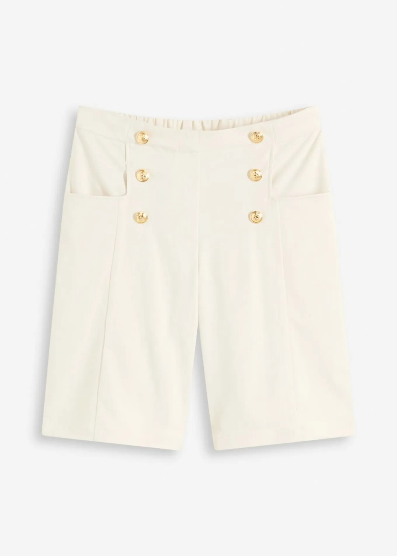 Bermudas con botones decorativos