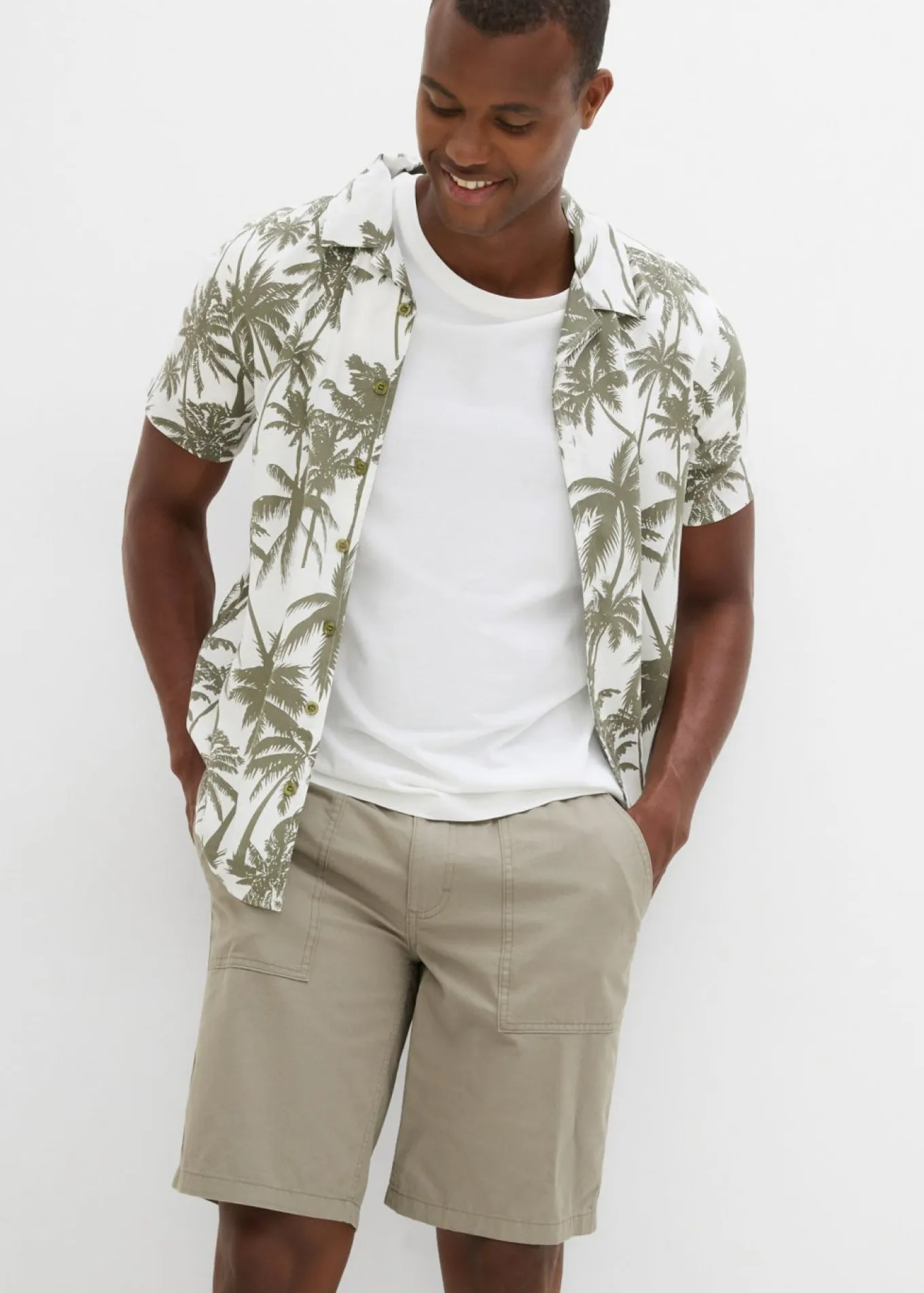 Bermudas con cintura cómoda, regular fit