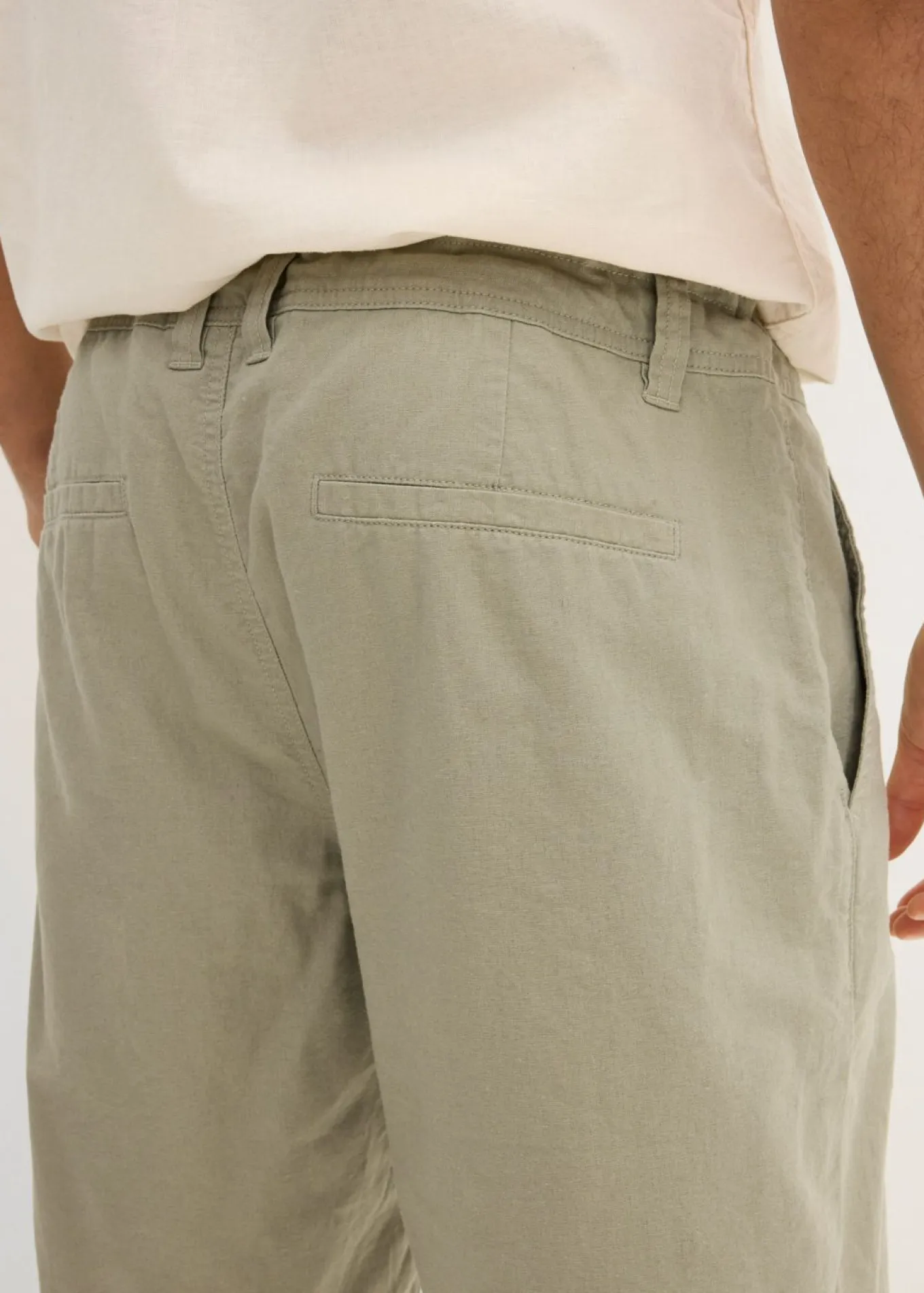 Bermudas con lino y corte regular