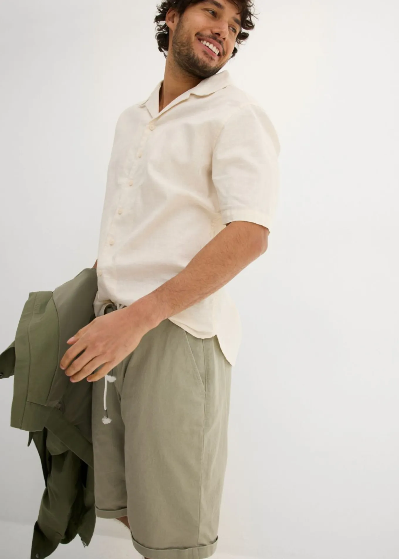 Bermudas con lino y corte regular