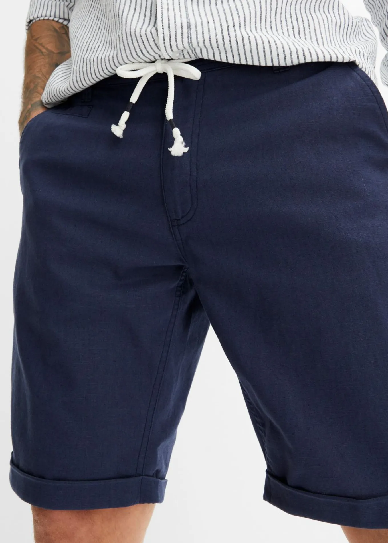Bermudas con lino y corte regular