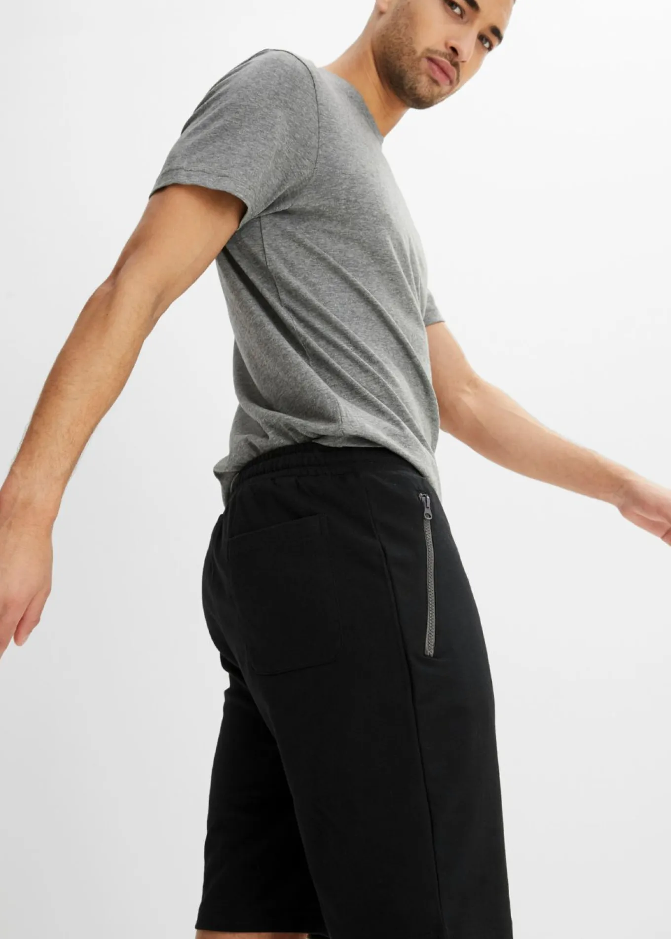 Bermudas de chándal con prácticos bolsillos con cremallera