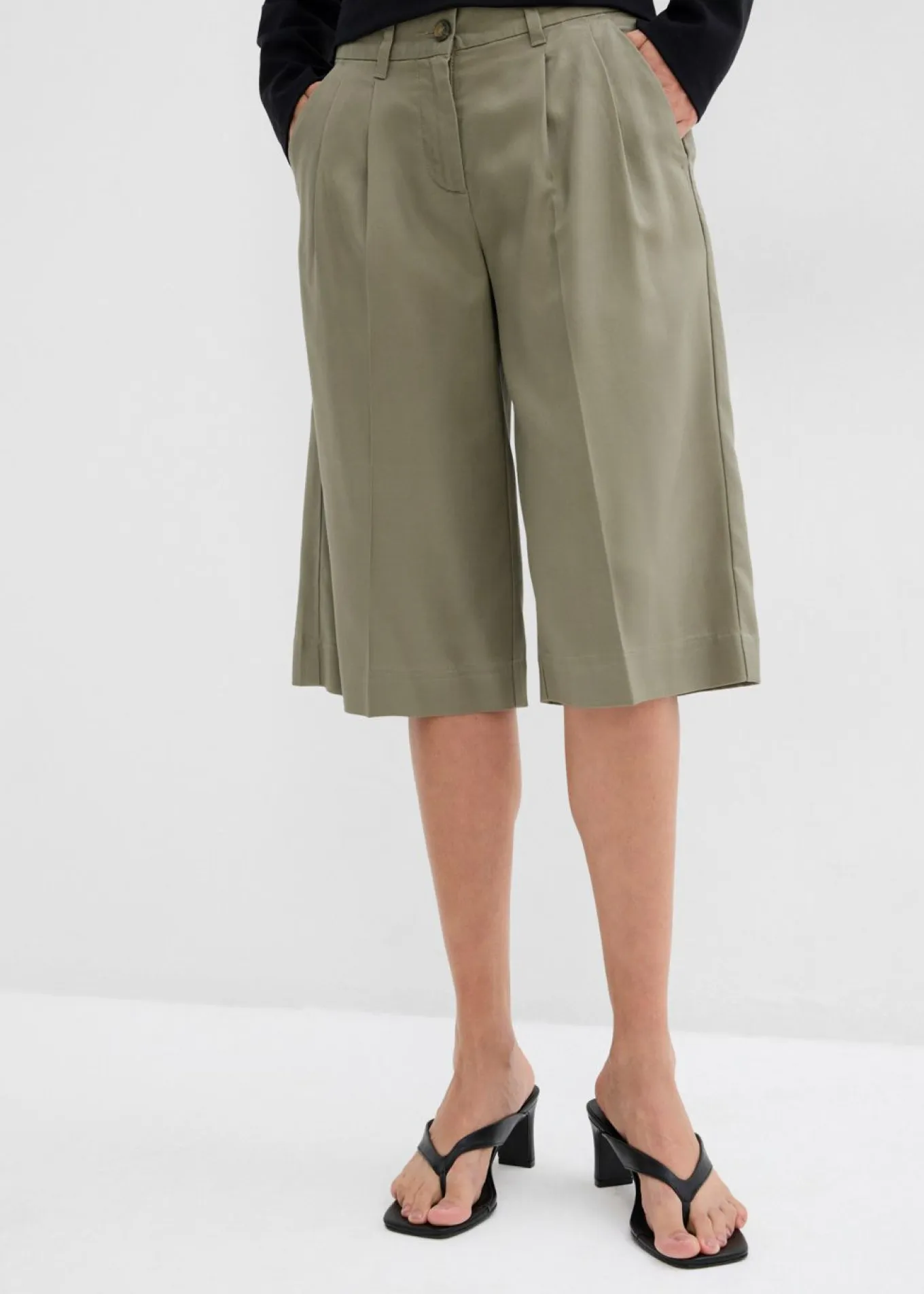Bermudas de lyocell fluido