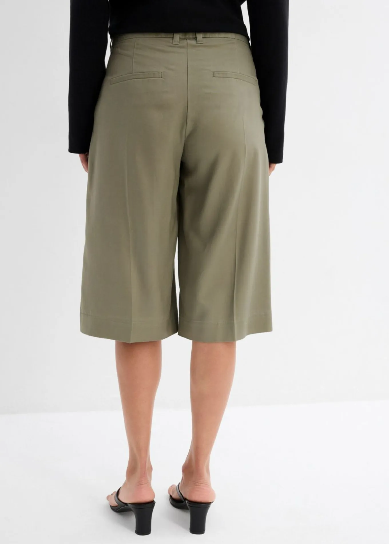 Bermudas de lyocell fluido