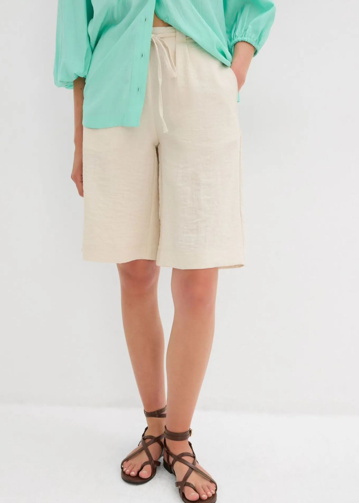 Bermudas de mezcla de viscosa fluida