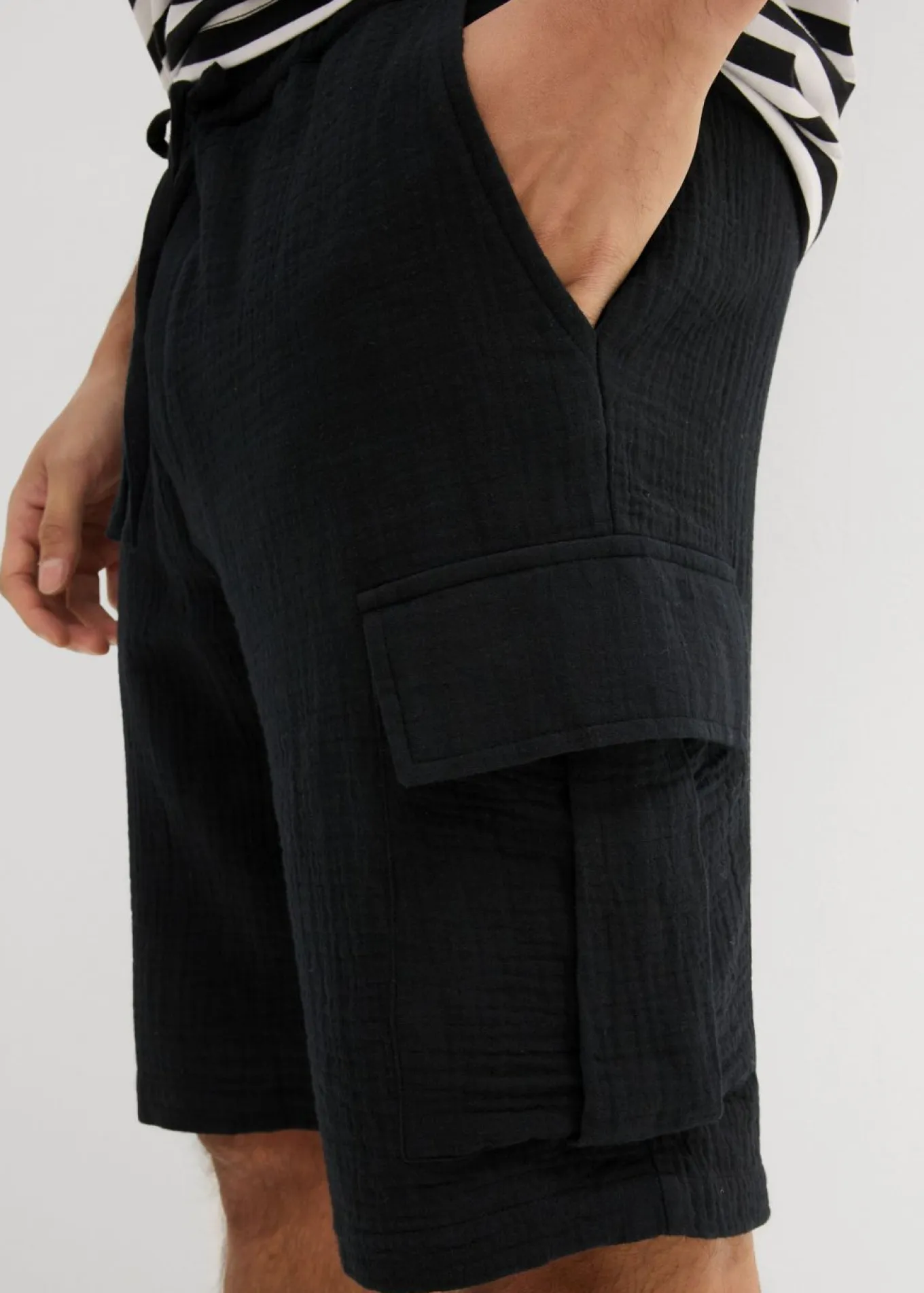 Bermudas de muselina ligera con corte regular