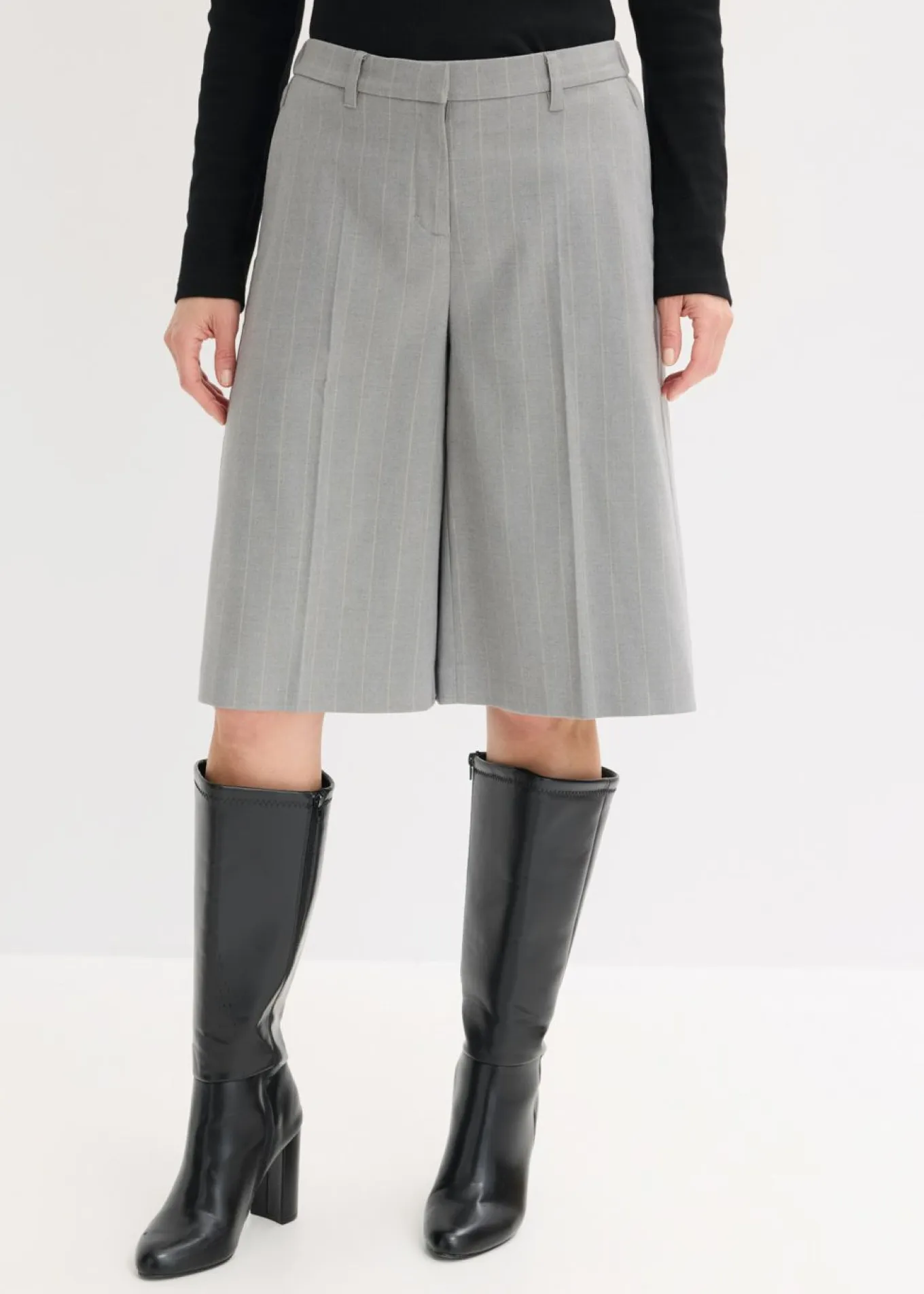 Bermudas de raya diplomática con pinzas