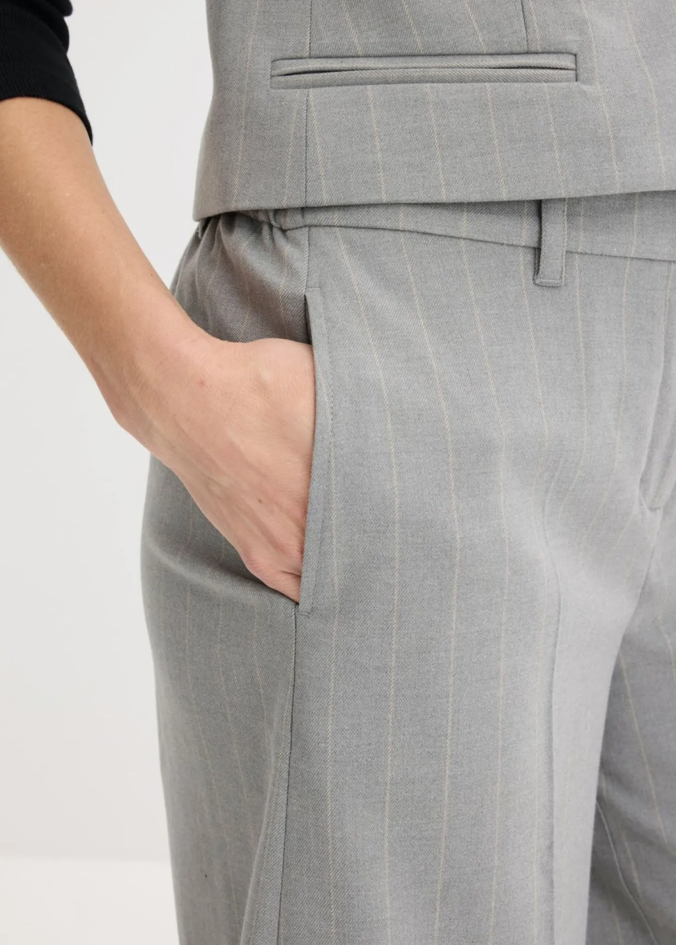Bermudas de raya diplomática con pinzas