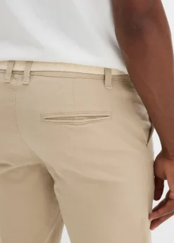 Bermudas elásticas con cinturón y corte regular
