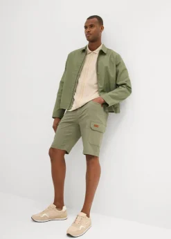 Bermudas elásticas con corte ajustado