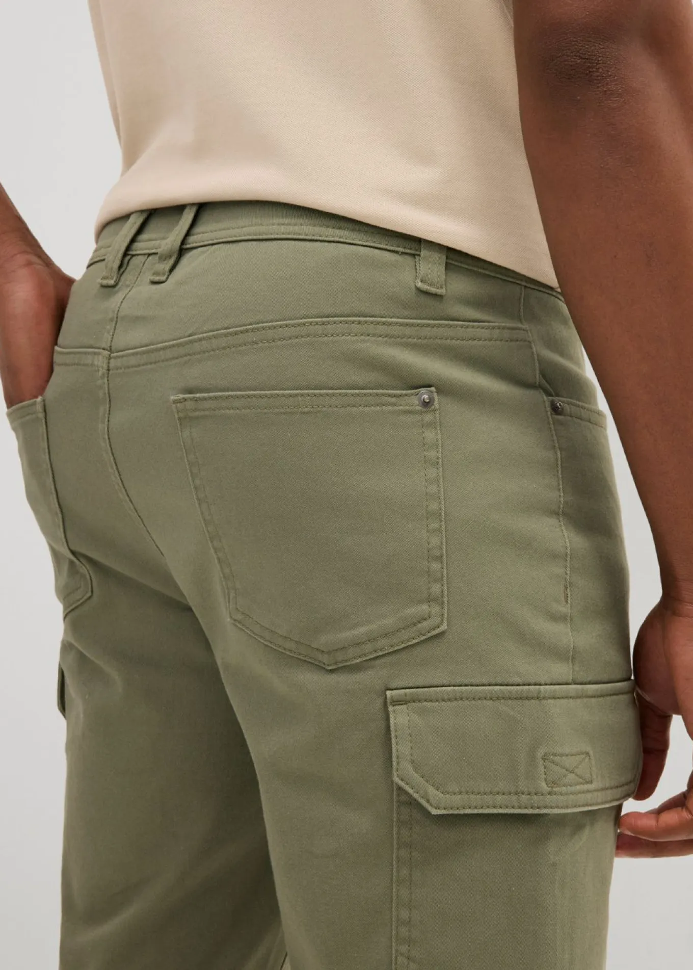 Bermudas elásticas con corte ajustado