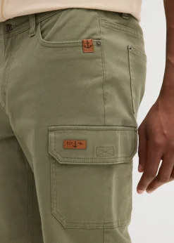 Bermudas elásticas con corte ajustado