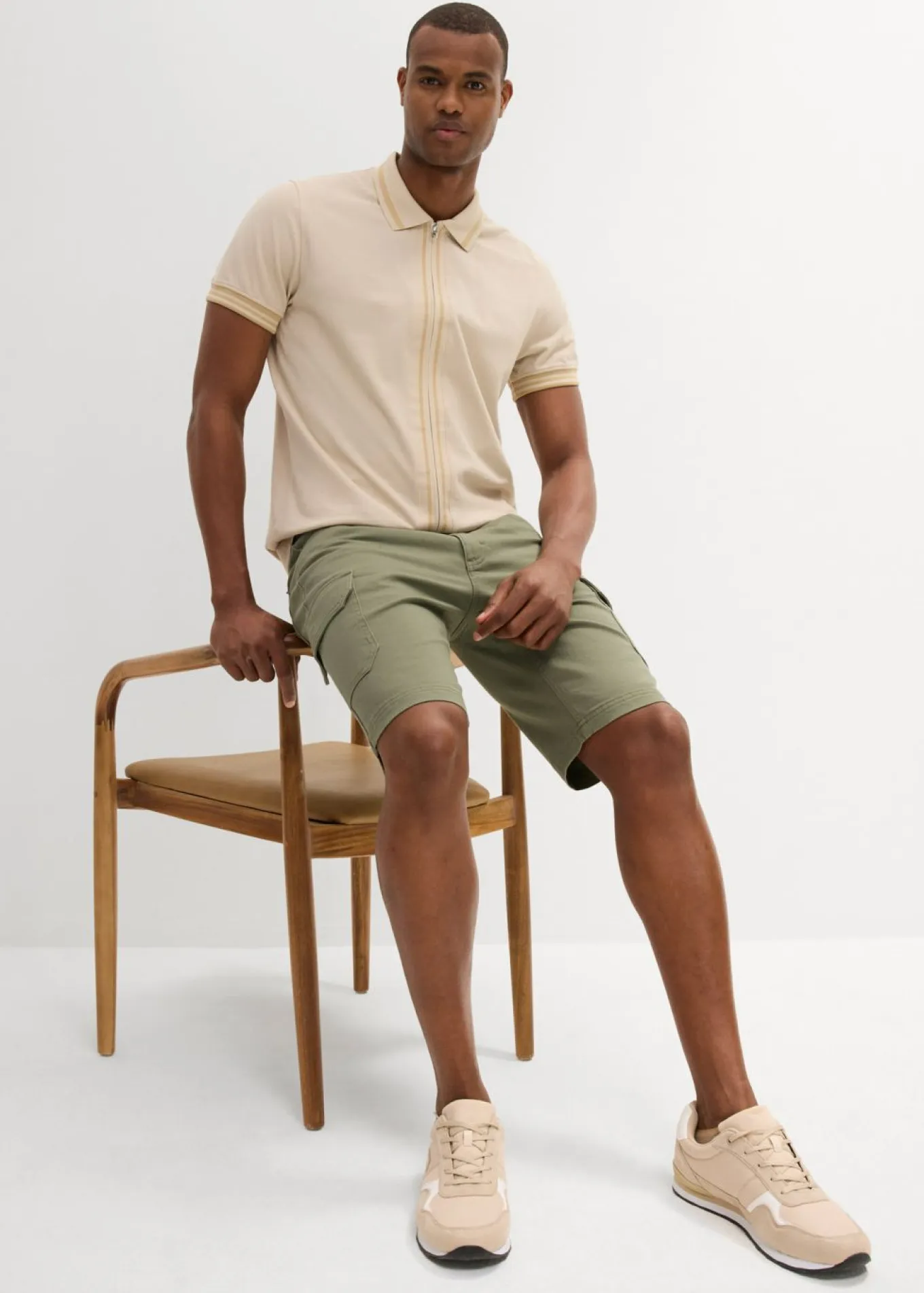 Bermudas elásticas con corte ajustado
