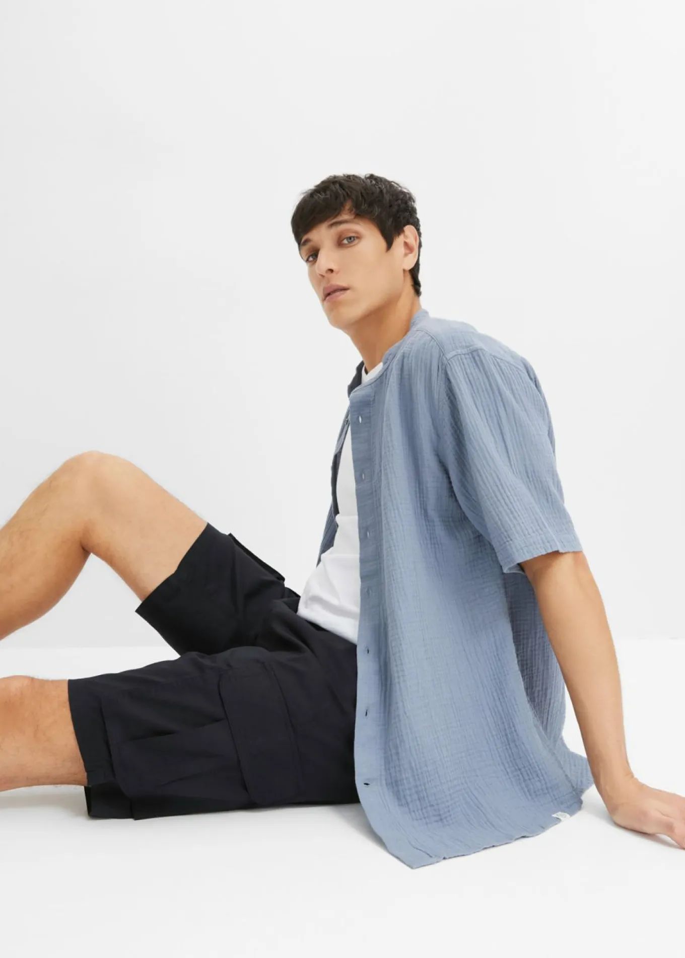 Bermudas elásticas tipo cargo con corte regular