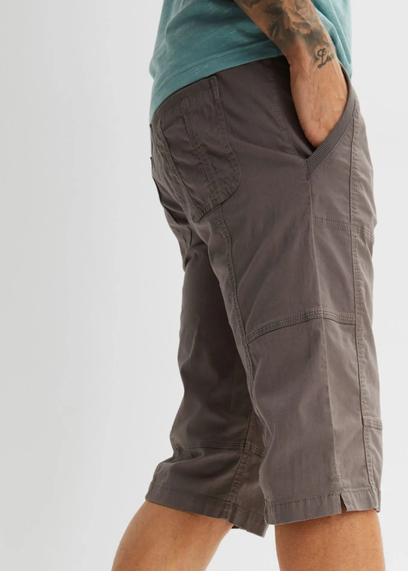 Bermudas largas con cintura elástica y regular fit