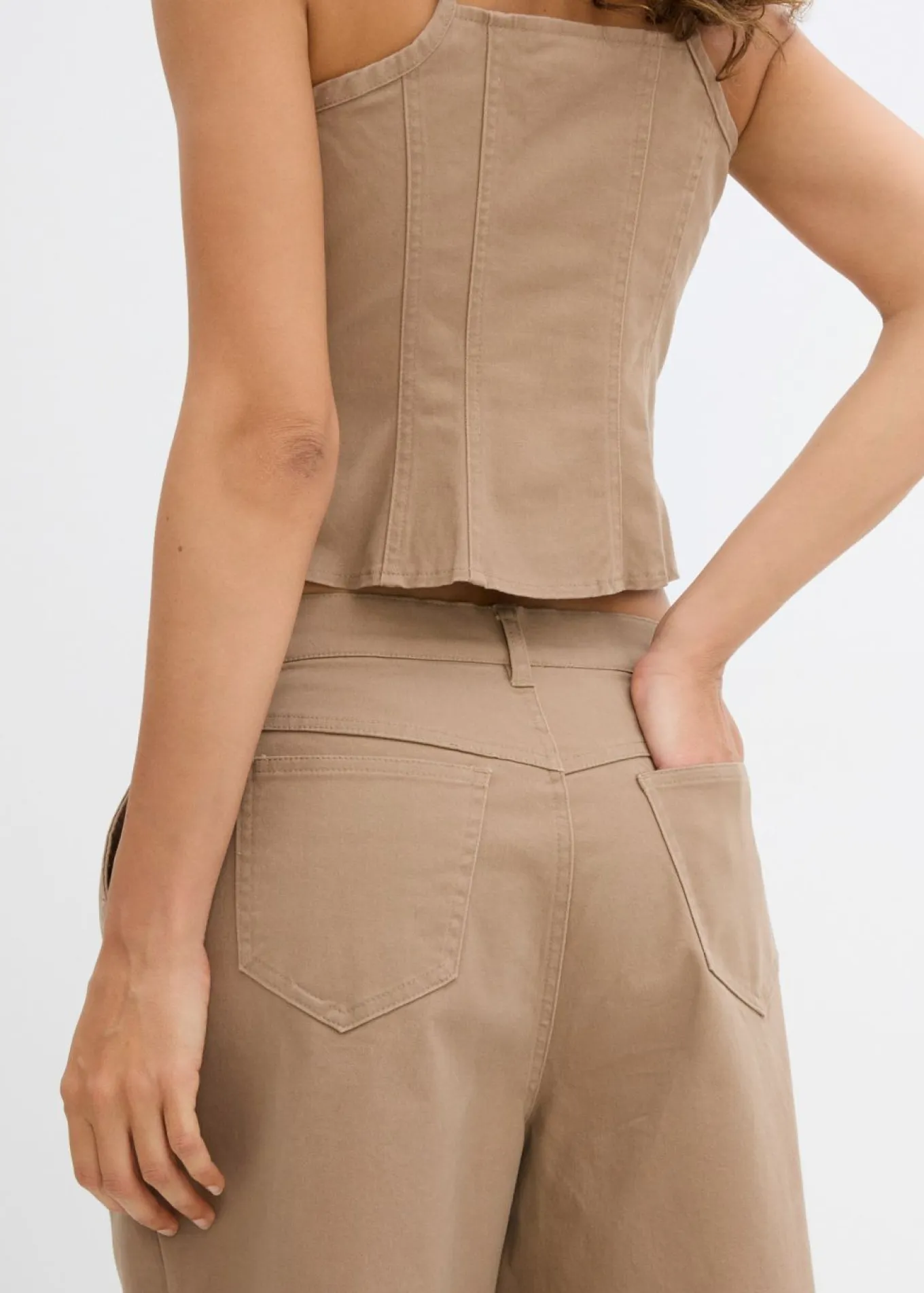 Bermudas largas de mezcla de algodón elástico