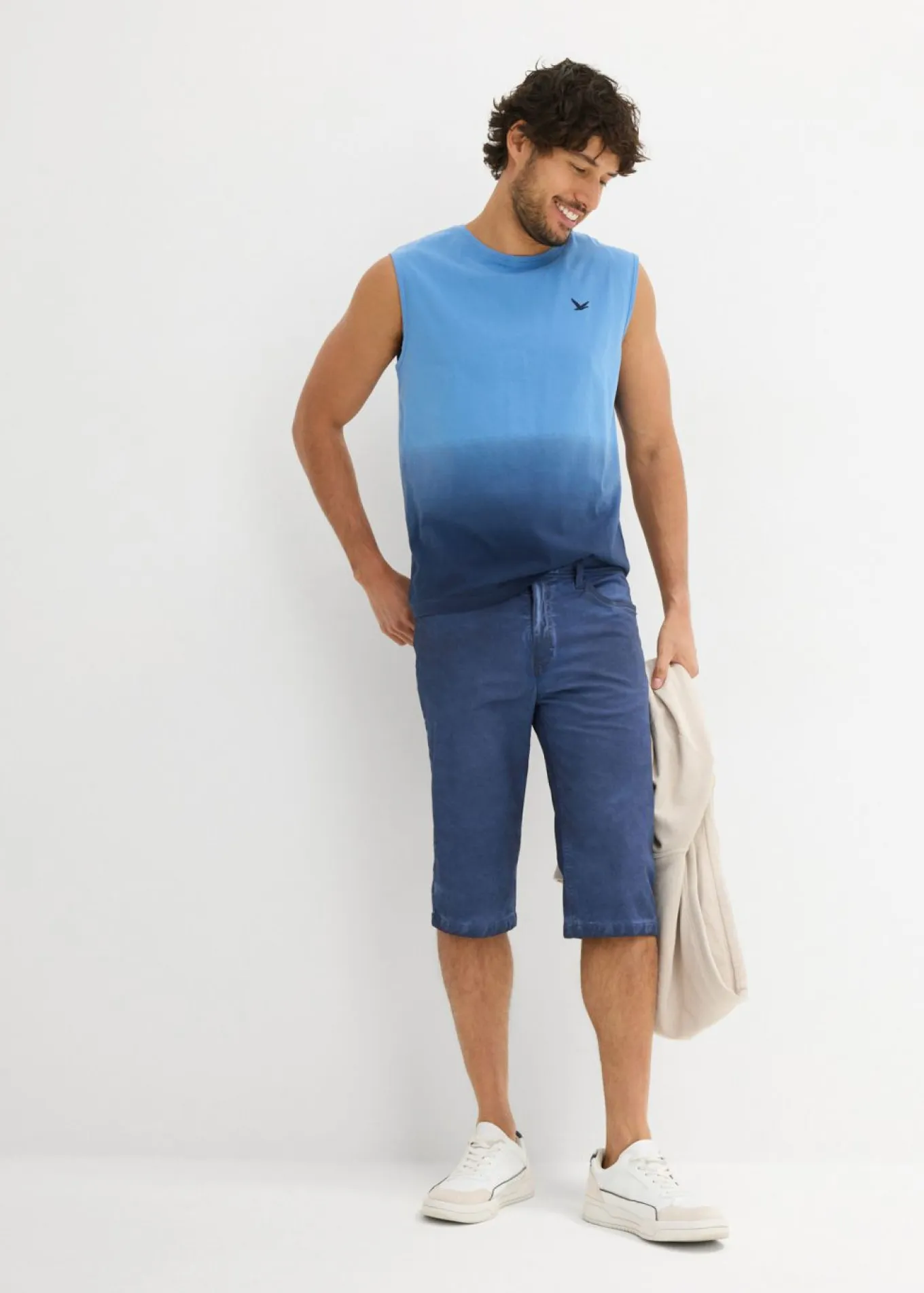 Bermudas largas elásticas con aspecto lavado, regular fit