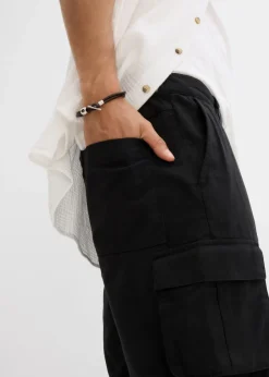 Bermudas tipo cargo con cinturilla elástica y corte regular