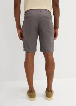 Bermudas tipo chino con lino y corte regular