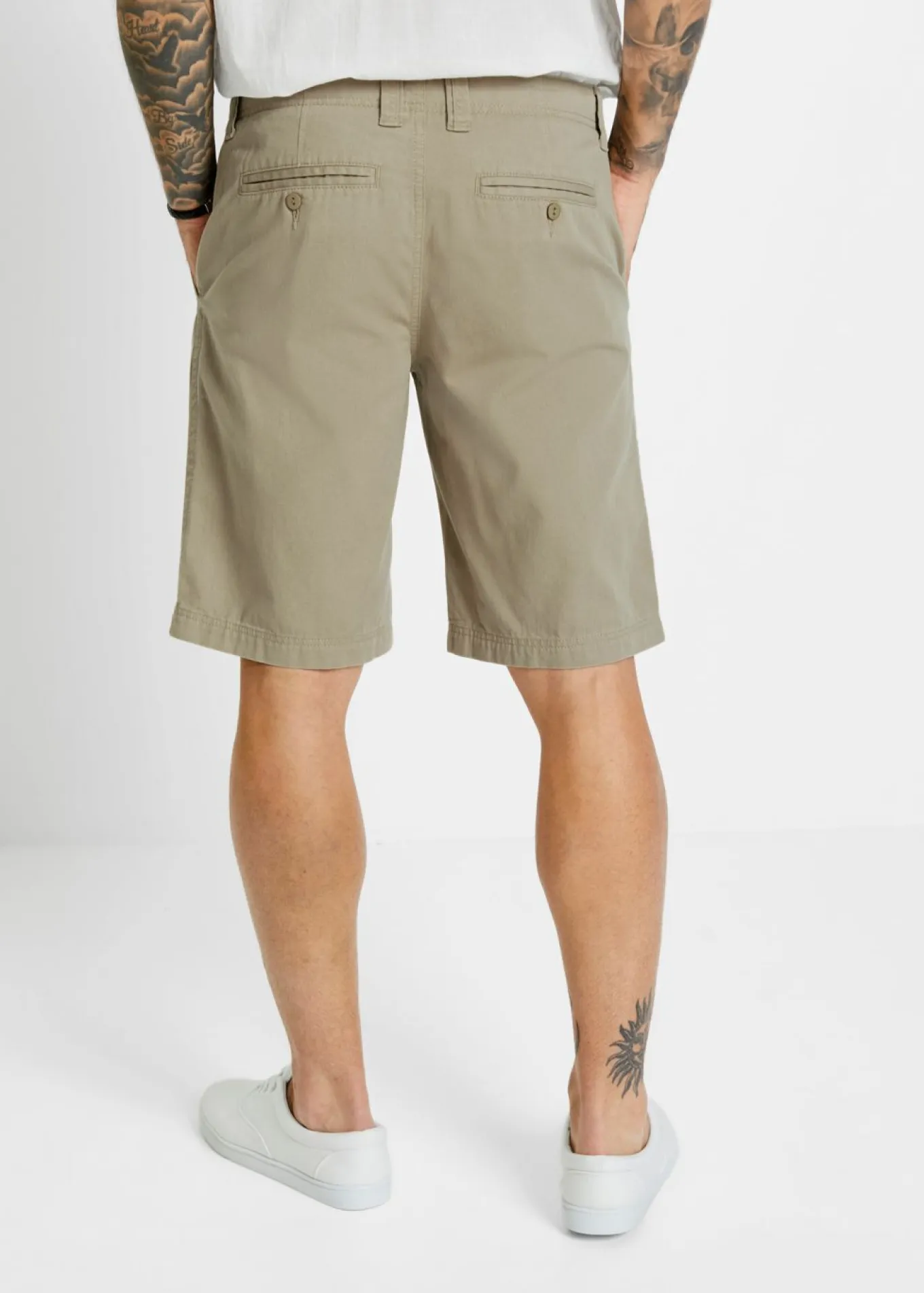 Bermudas tipo chino de algodón puro con corte recto