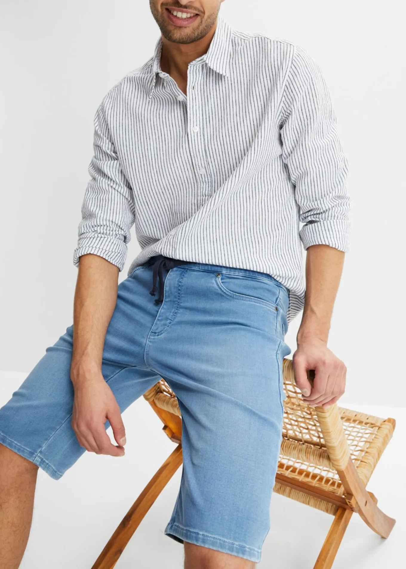 Bermudas vaqueras de chándal con corte cómodo y regular