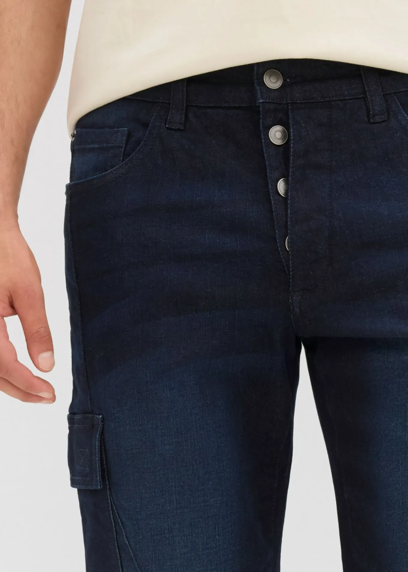 Bermudas vaqueras elásticas tipo cargo con corte regular