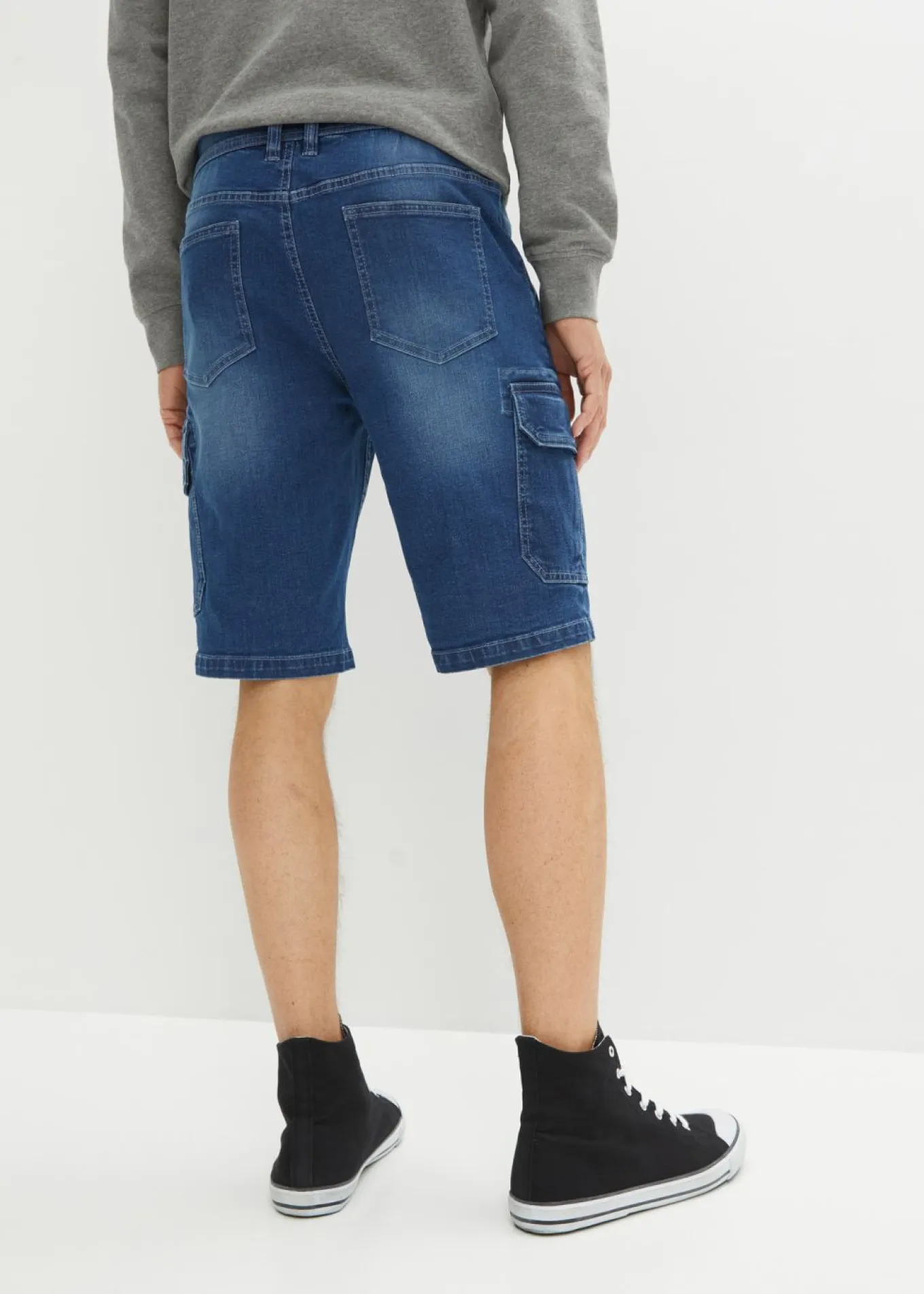 Bermudas vaqueras elásticas tipo cargo con corte regular