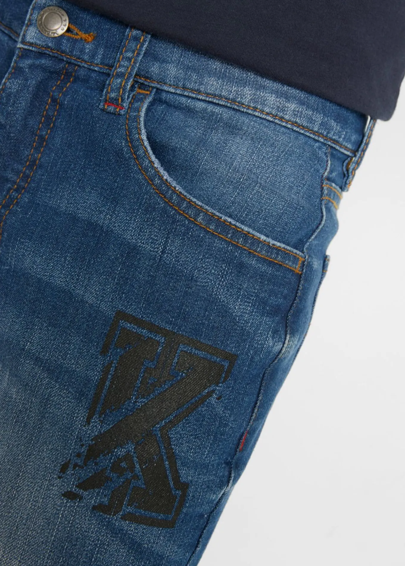 Bermudas vaqueras elásticas con corte ajustado