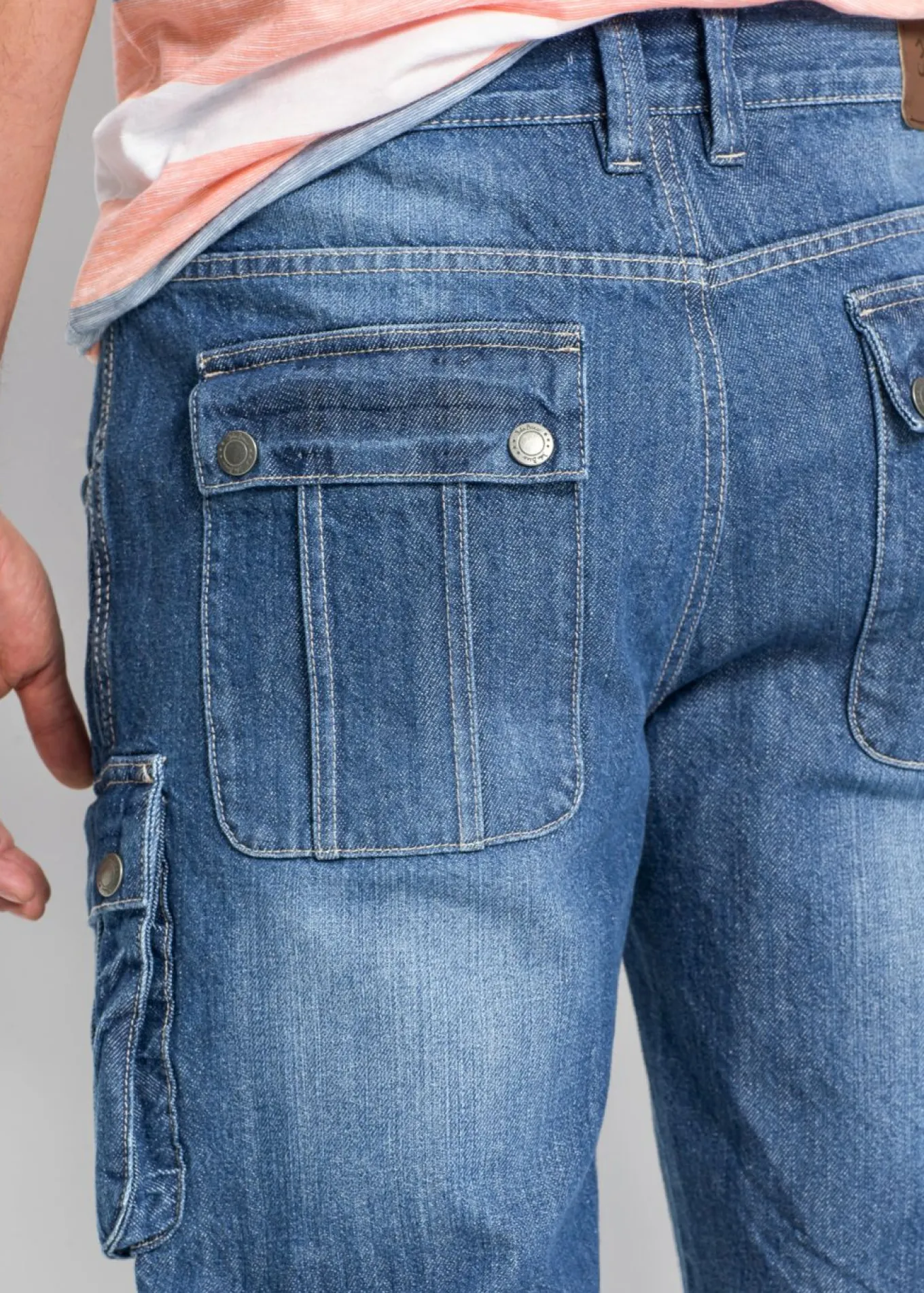 Bermudas vaqueras tipo cargo, regular fit