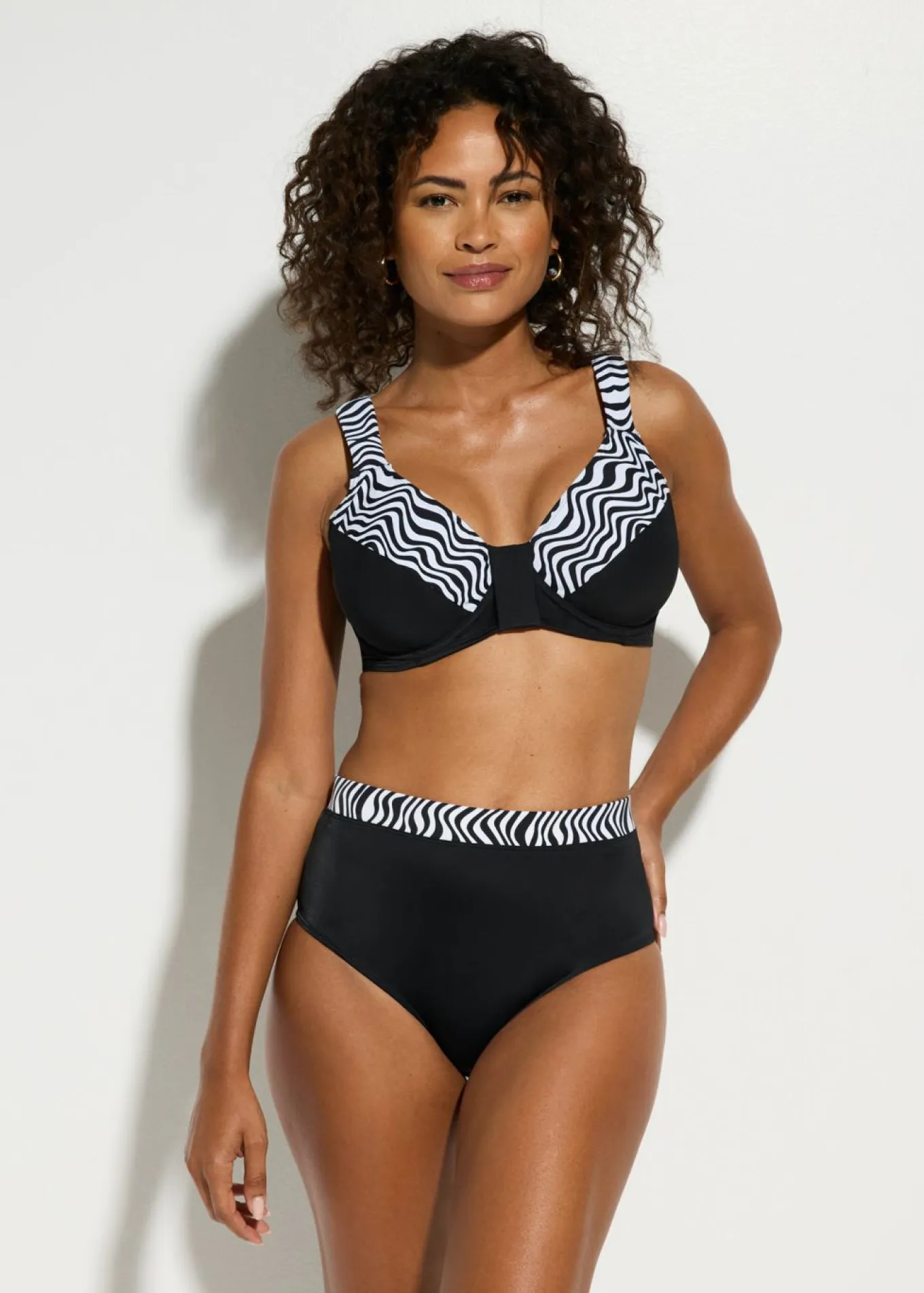 Bikini reductor con tirantes acolchados (2 piezas)