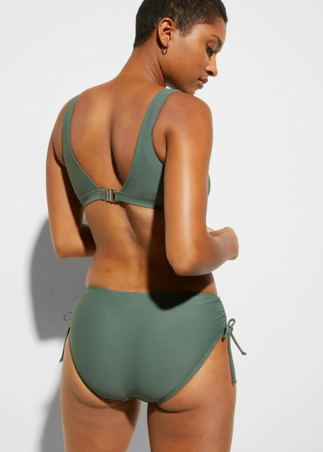 Bikini tipo bustier (2 piezas) con cinta para anudar