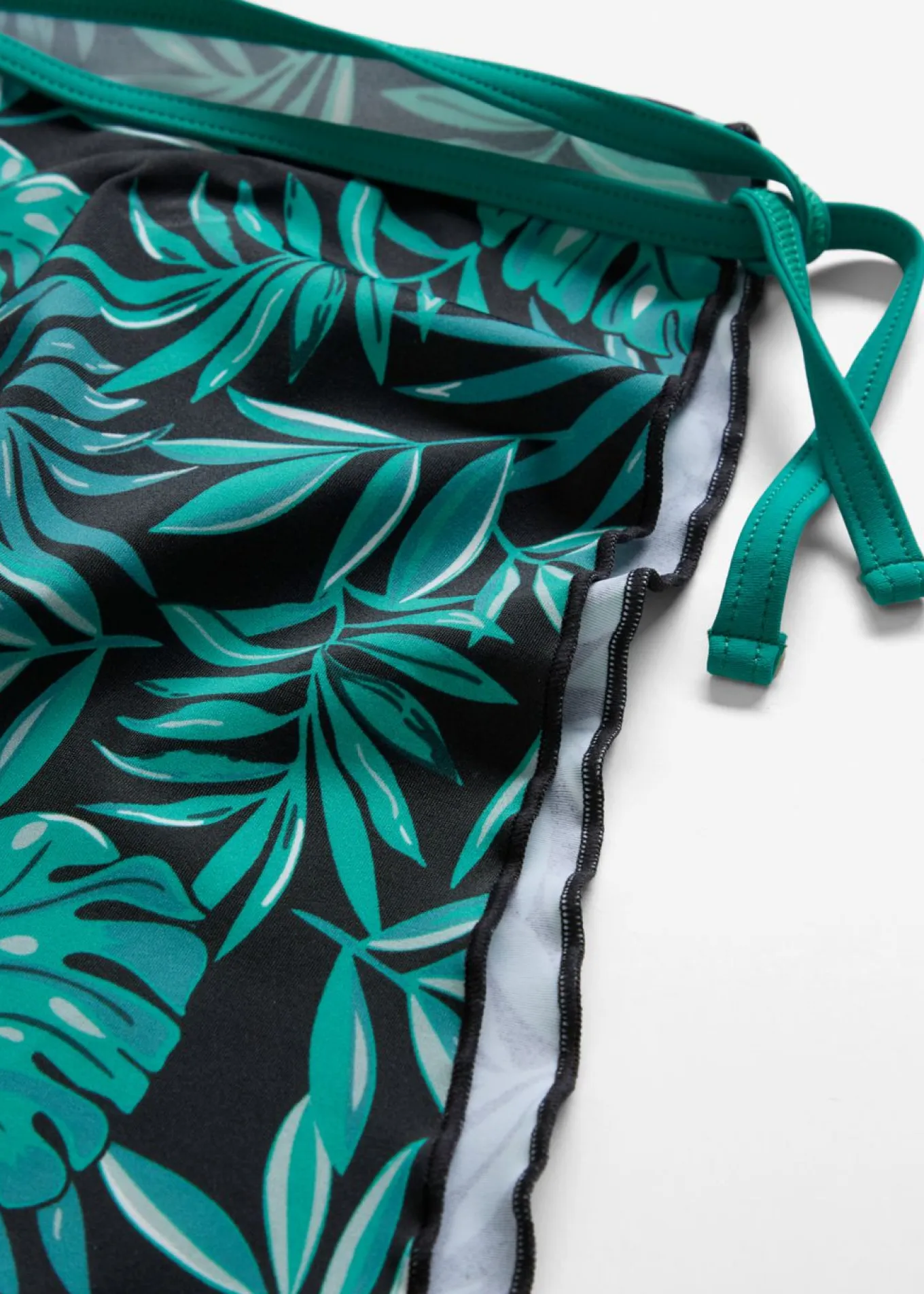 Bikini y falda (3 piezas)