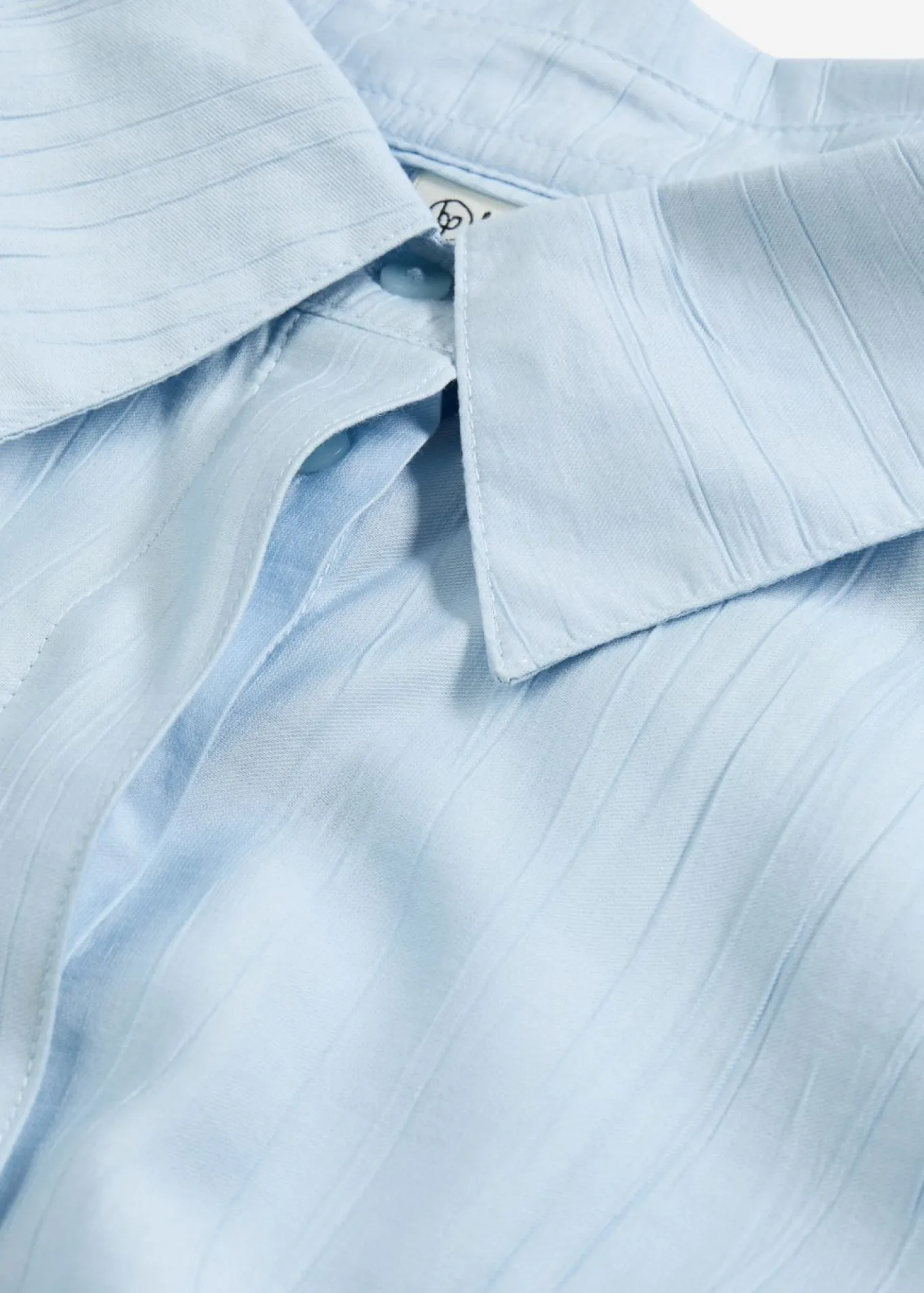 Blusa camisera de mezcla de viscosa fluida