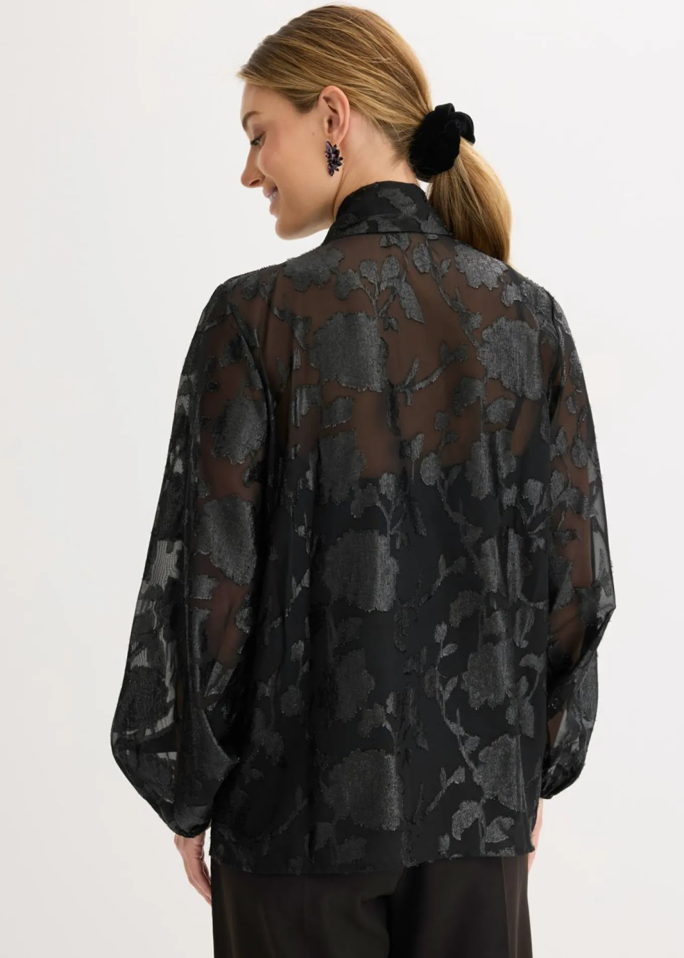 Blusa con bordado
