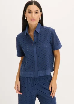 Blusa con bordado calado
