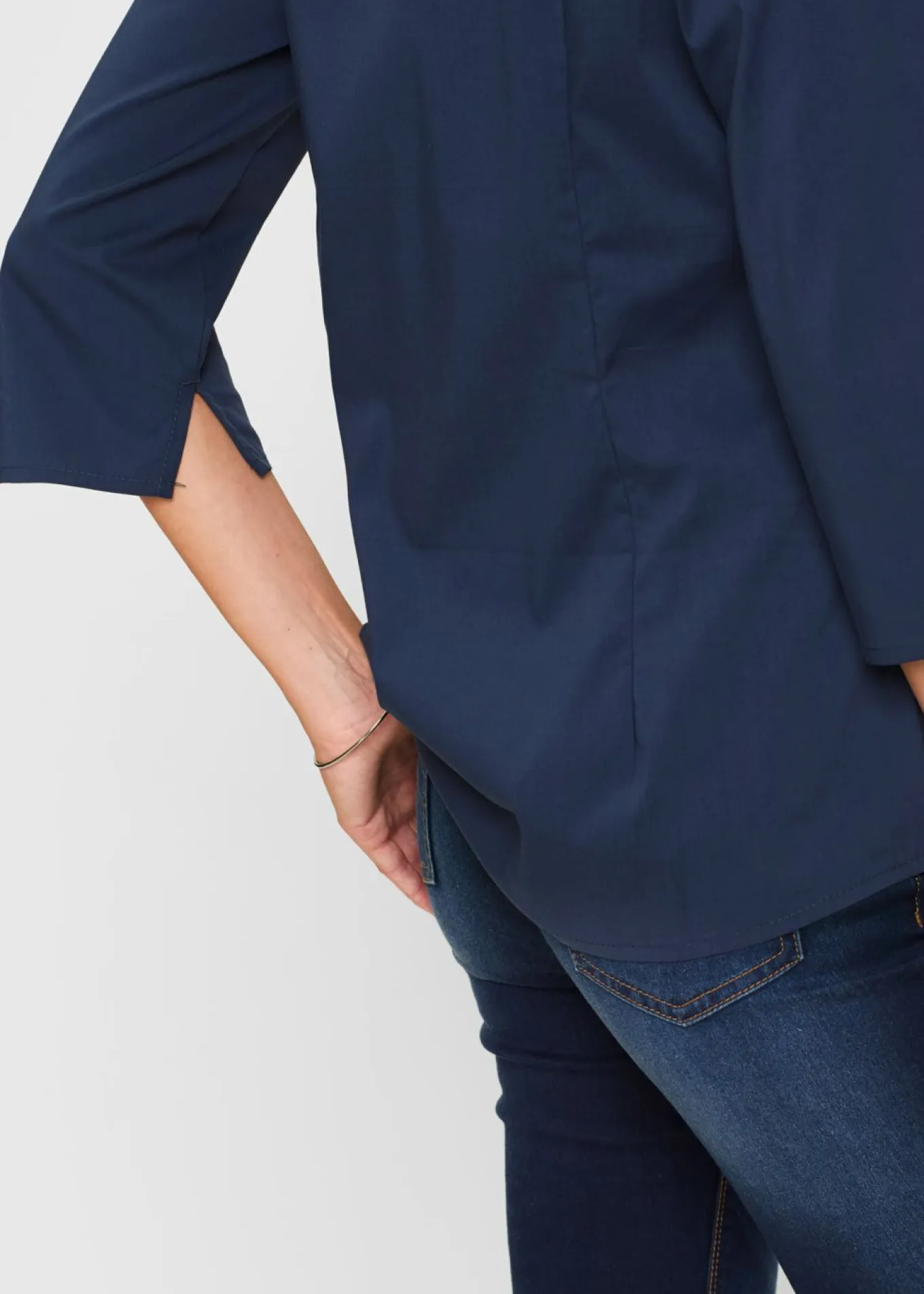 Blusa con cuello chimenea
