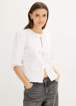 Blusa con detalle de lazo