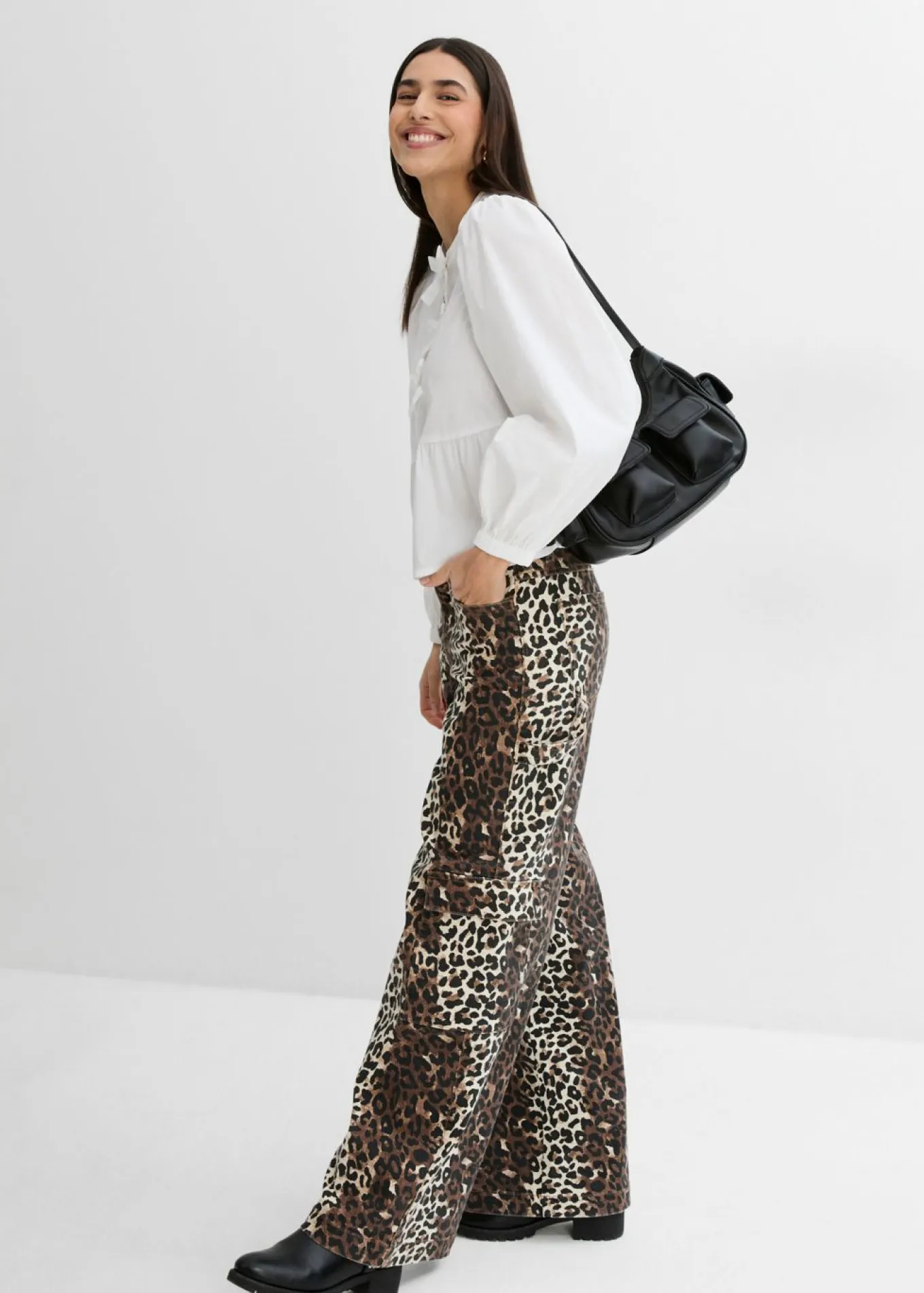 Blusa con detalles de lazo