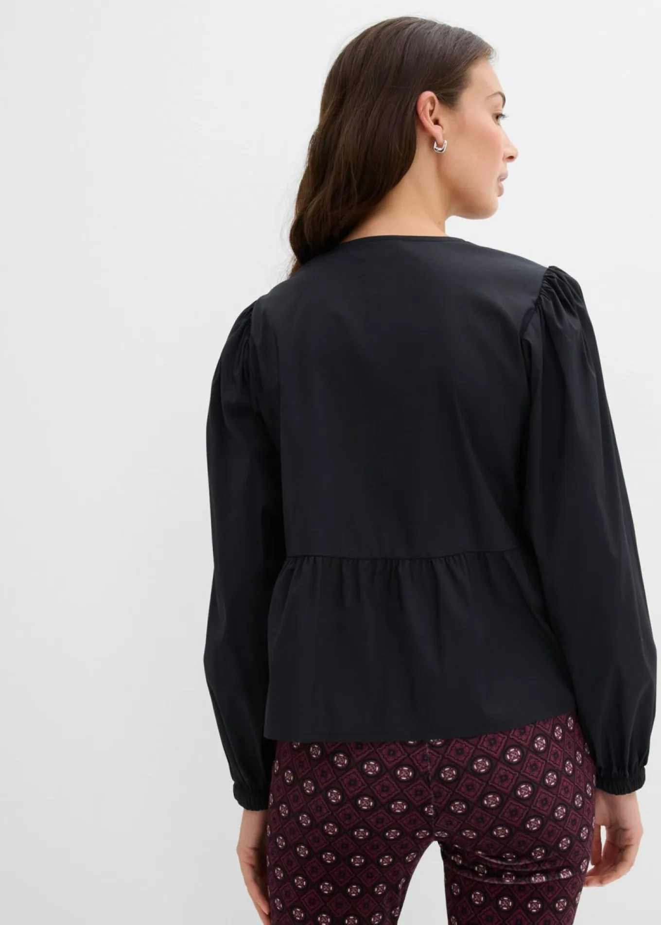 Blusa con detalles de lazo