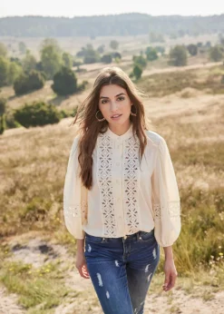 Blusa con encaje de mezcla suave de viscosa