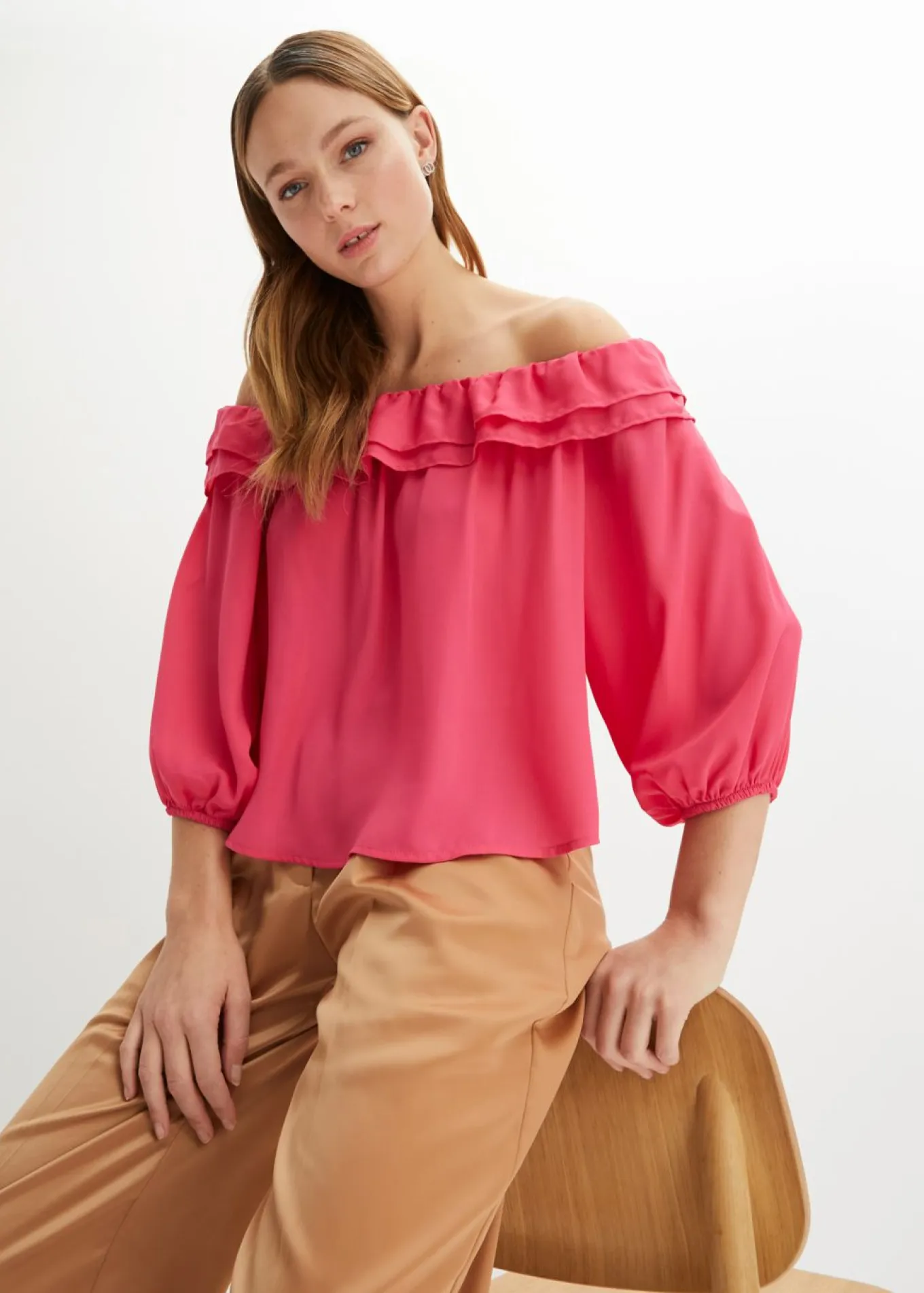 Blusa con escote bañera